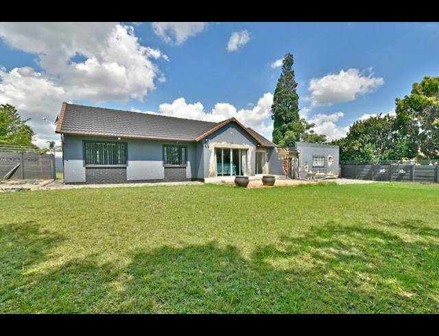 4 BEDROOM HOUSE FOR SALE IN BRACKENHURST